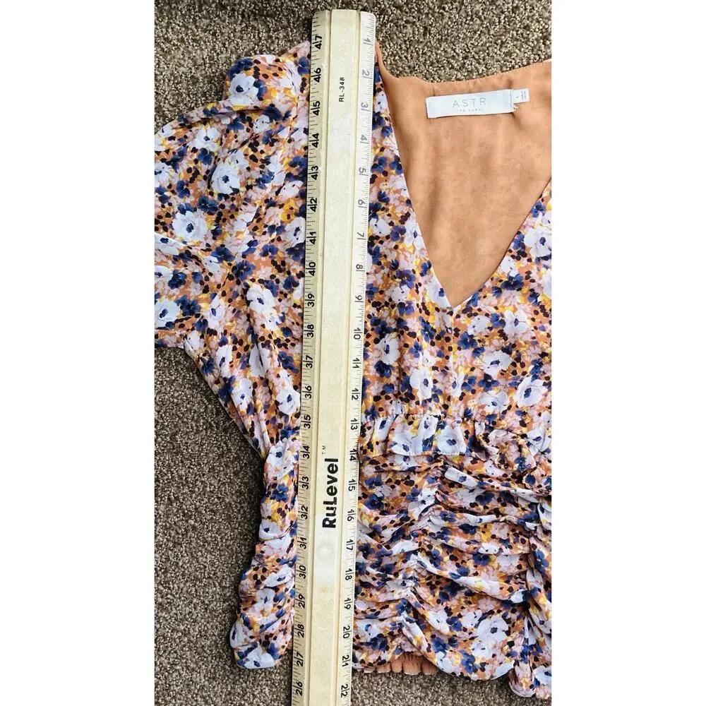 ASTR The Label Womens Floral Cottage Ruched Blouse Sz L Puff Sleeve Dainty